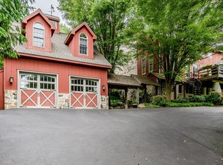 106 Hoffman Cir, Downingtown, PA 19335