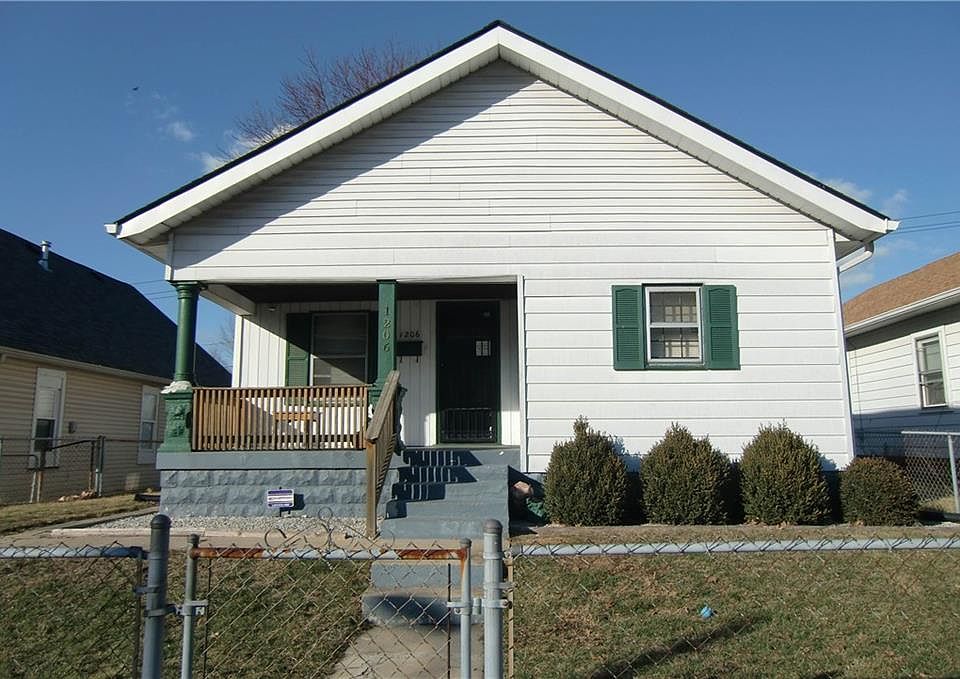 1st image of 1206 E Hoefgen St