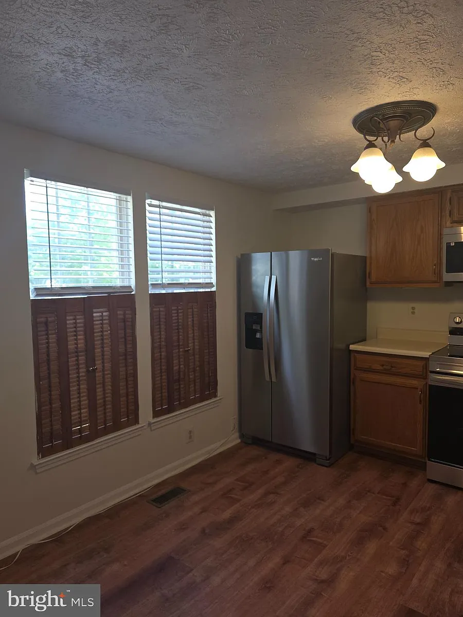 Building Photo - 9638 Glendower Ct