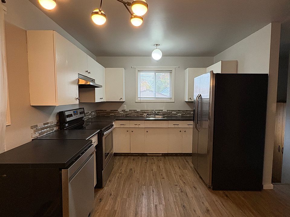 1st image of 174 Clyde Rd