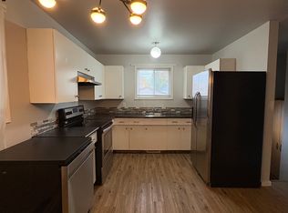 174 Clyde Rd, Winnipeg, MB R2L 2A3