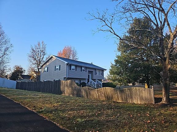 4th image of 4 Rossi Rd