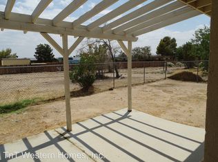 308 Palm Dr, Ridgecrest, CA 93555