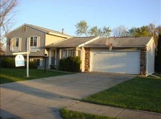 1861 Almond Dr, Elkhart, IN 46514