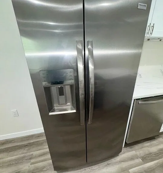 2424 Ocean Park Blvd #8 — Photo 5