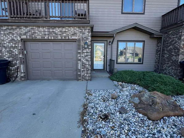 77 Paradise Dr, Watertown, SD 57201