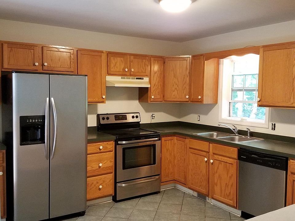2nd image of 122 Arrowood Dr