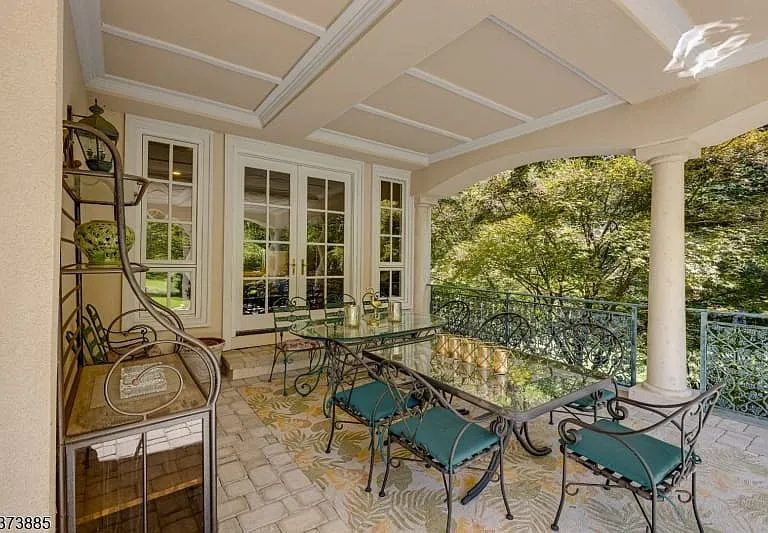 21 Stoningham Dr — Photo 36