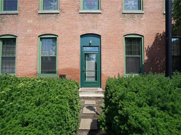 300 Front St APT 114, Pawtucket, RI 02860