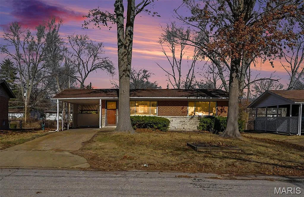 1663 Maldon Ln photo 1