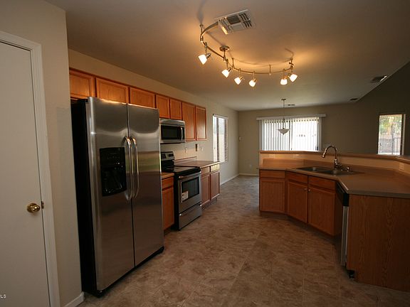 5th image of 1530 N Mountain Ln