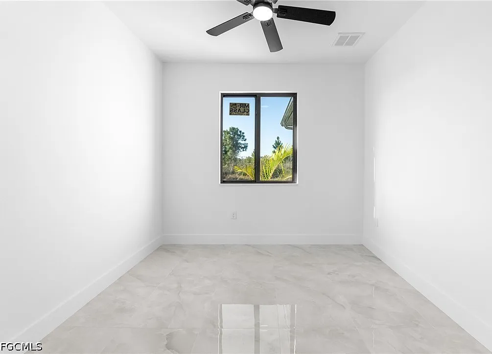 4 bed, 2.0 bath, 1674 sqft, $2,400 — Photo 4