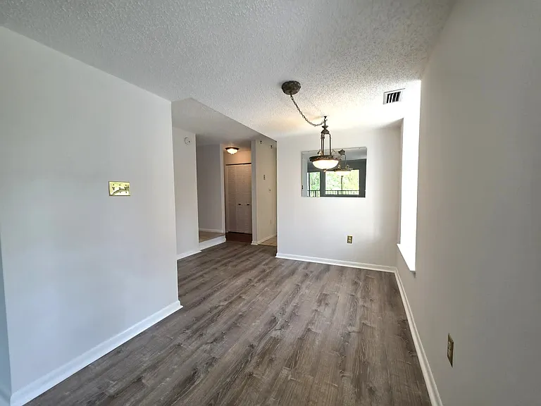 231 Canal Park Dr — Photo 17