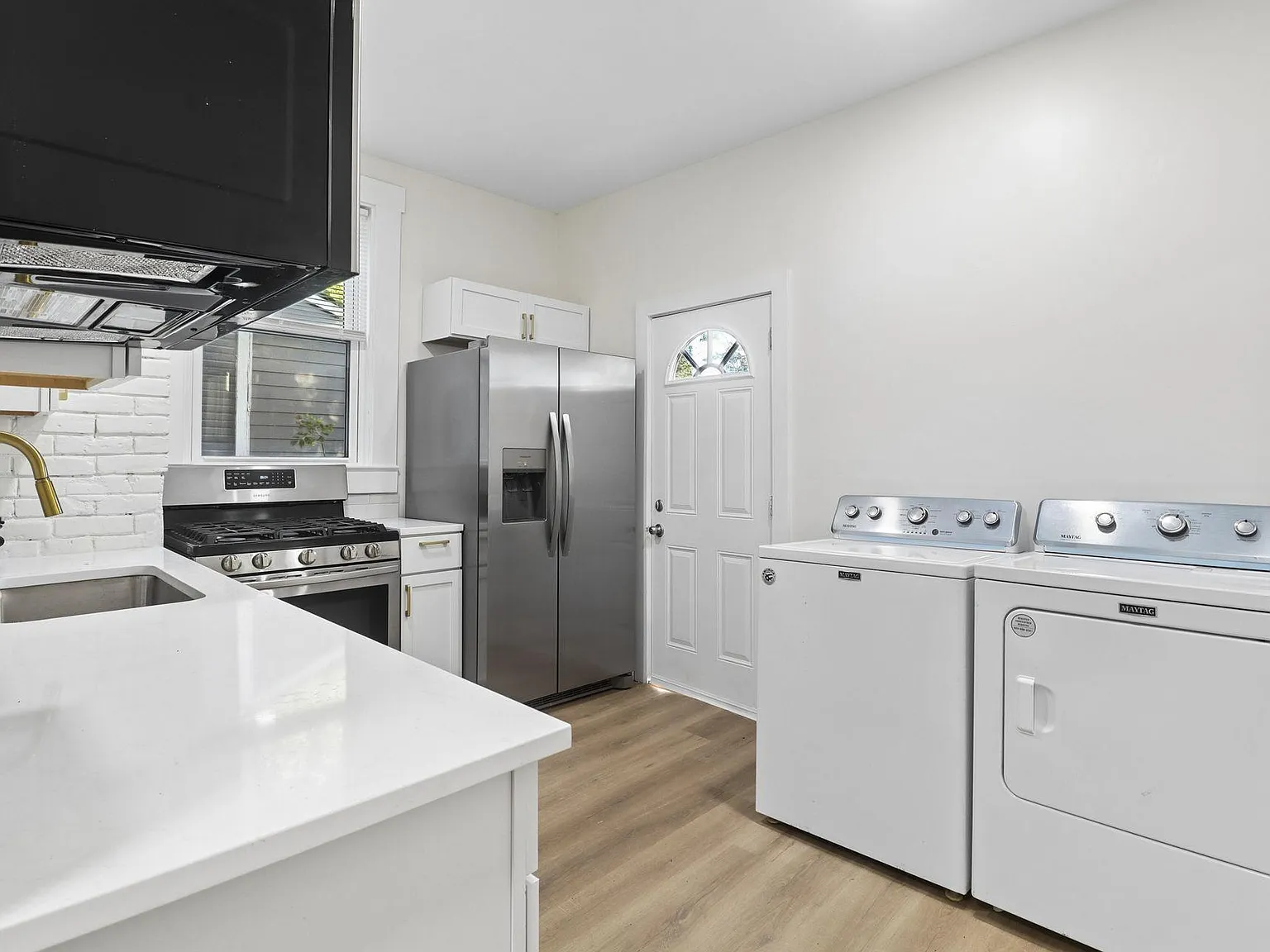 4 bed, 3.0 bath, 2600 sqft, $819 — Photo 4