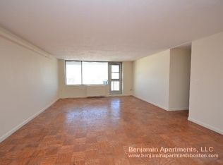 61 Monmouth St #420, Brookline, MA 02446