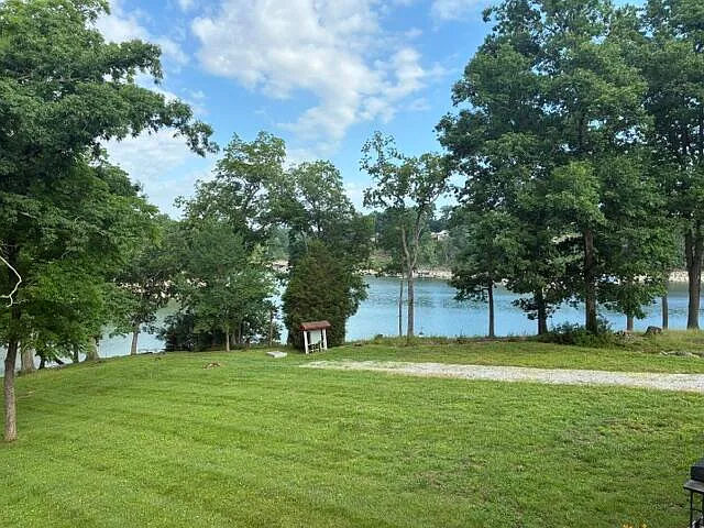 2 bed, 2.5 bath, 1050 sqft, $1,550 — Photo 2