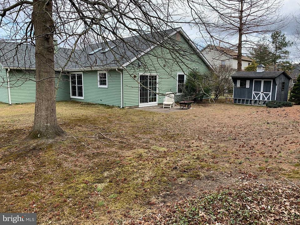 2nd image of 32 Longhurst Rd