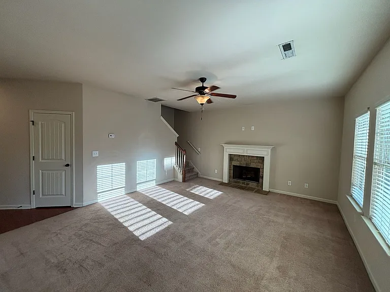1322 Ingersoll Dr — Photo 7