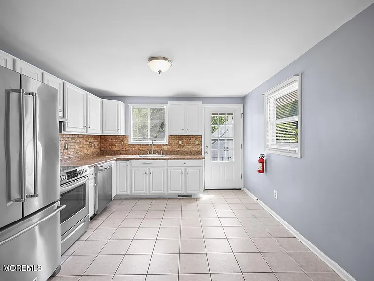 804 Nutswamp Rd #RED — Photo 13