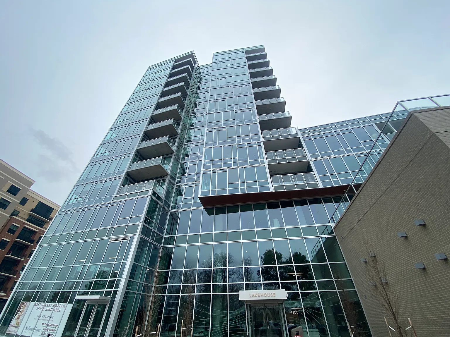 1 bed, 1049 sqft, $3,200 — Photo 4