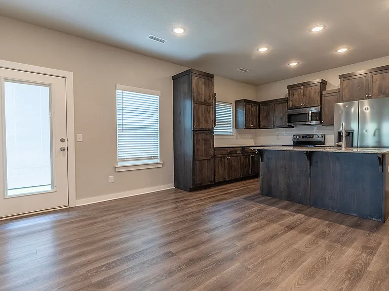 602 N Salem Rd — Photo 10