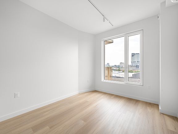 5th image of 74 West St #8A