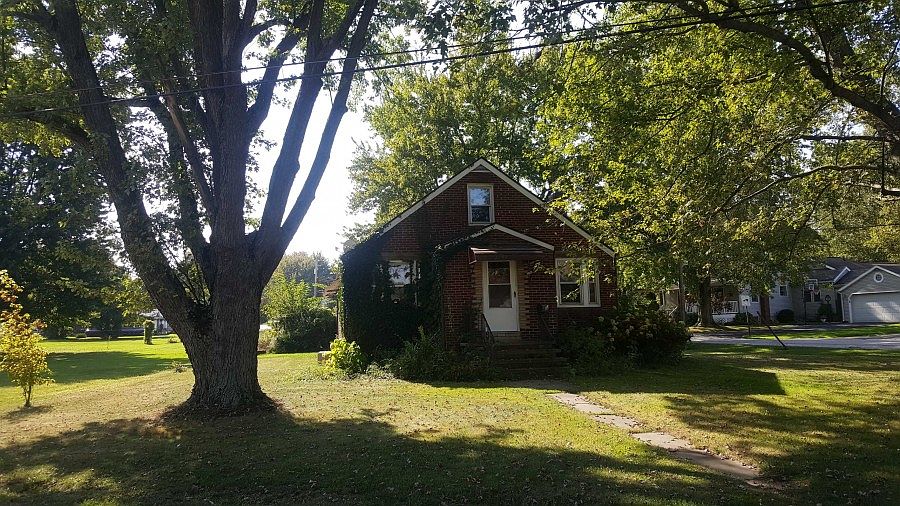 1st image of 302 Leonard St