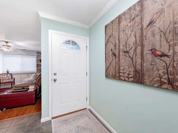 7 KNIGHTSBRIDGE #J, Poughkeepsie, NY 12603