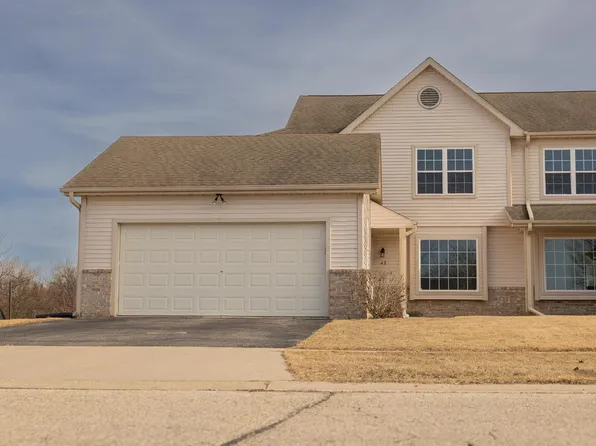 43 East Sedgemeadow STREET, Elkhorn, WI 53121