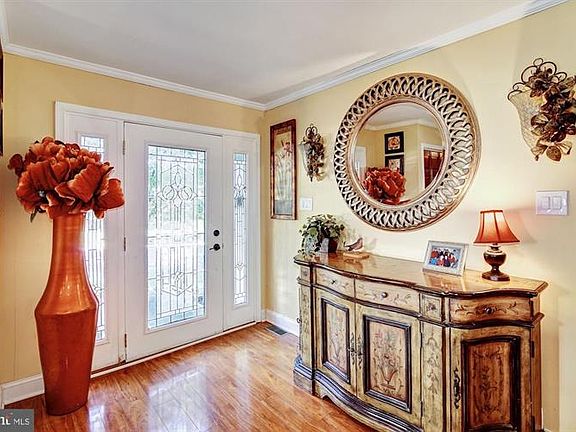 4th image of 420 Foster Dr