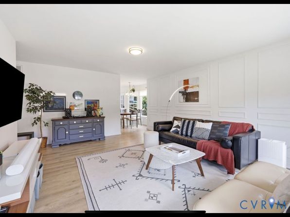 2500 Hickory Knoll Ln