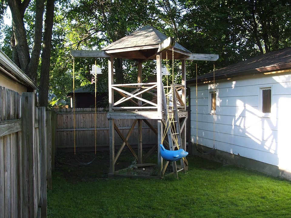 2nd image of 1604 Preston Ave
