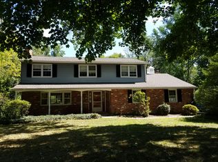 101 Crescent Dr, Holland, PA 18966