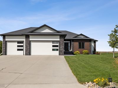 120 Westview Ln, Oxbow, ND, 58047