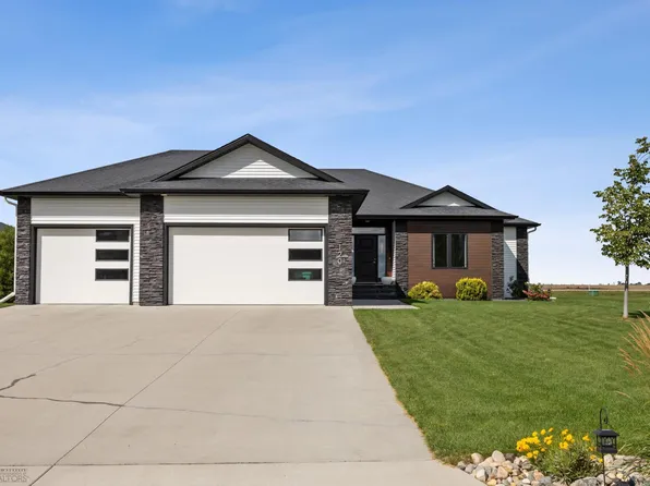 120 Westview Ln, Oxbow, ND 58047