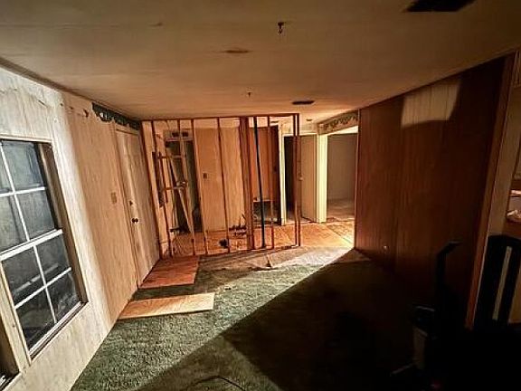 5th image of 145 NW Madeliene Ter