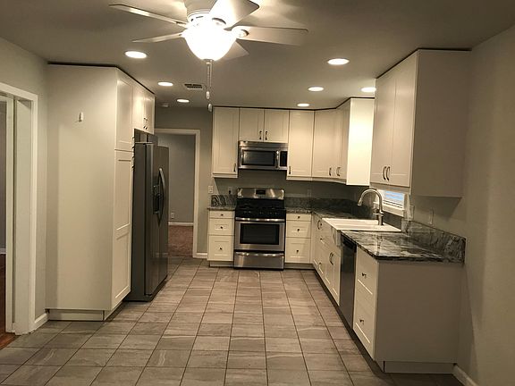 2nd image of 410 Avenue B