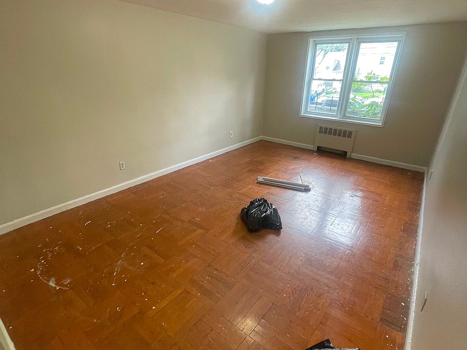 1st image of 103 Chancellor Ave #A-16