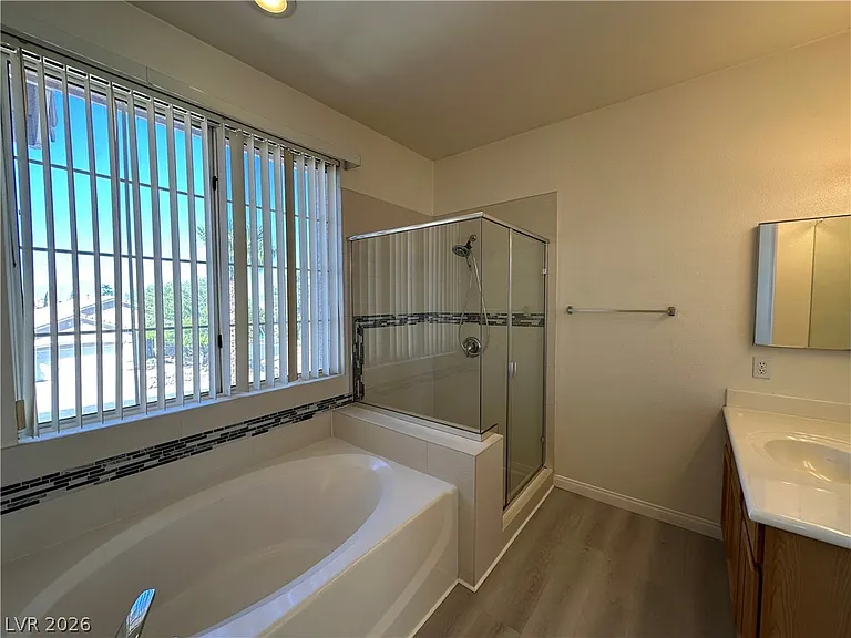 10129 Snow Crest Pl — Photo 32