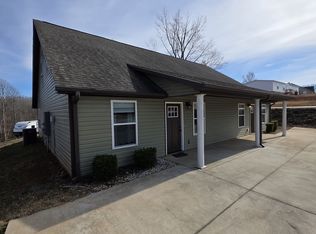 144 Wofford Rd #B, Taylors, SC 29687