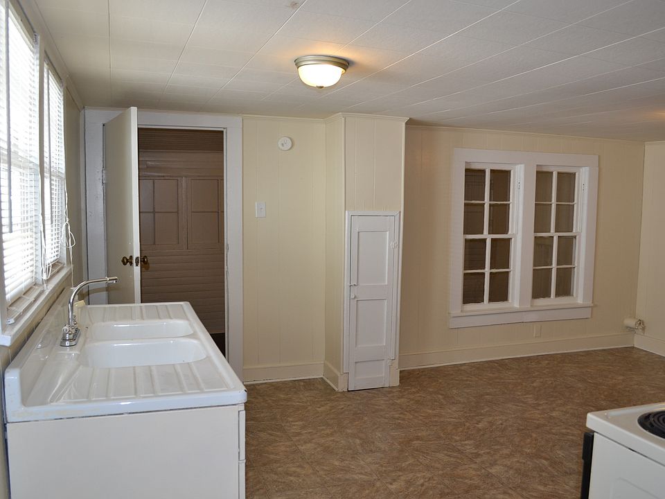 Large and Spacious Kitchen