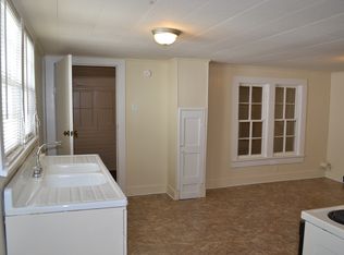 1009 S High St, Columbia, TN 38401