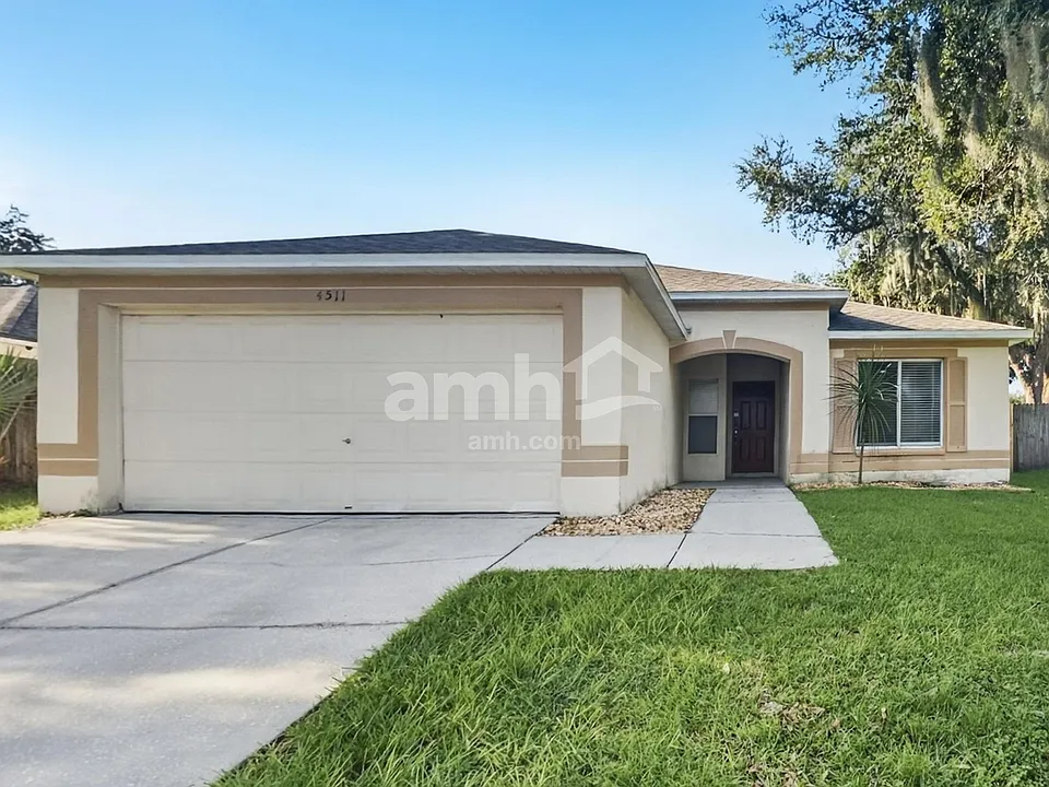 4511 Country Hills Blvd