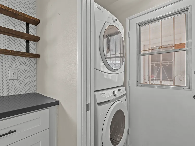 1229 E Manhatton Dr — Photo 21