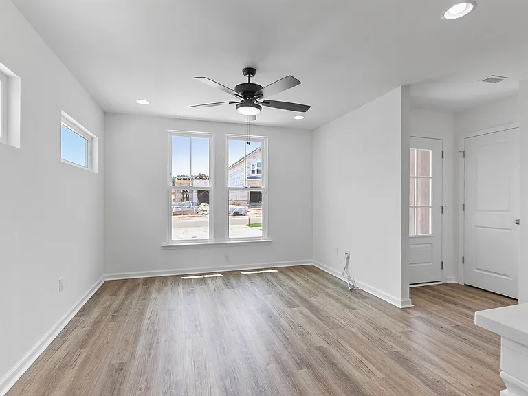 3663 Meadow Vista Ln — Photo 7