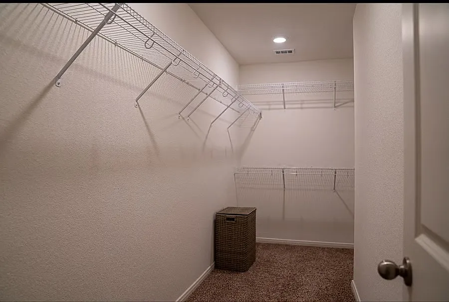 4 bed, 1847 sqft, $3,400 — Photo 4
