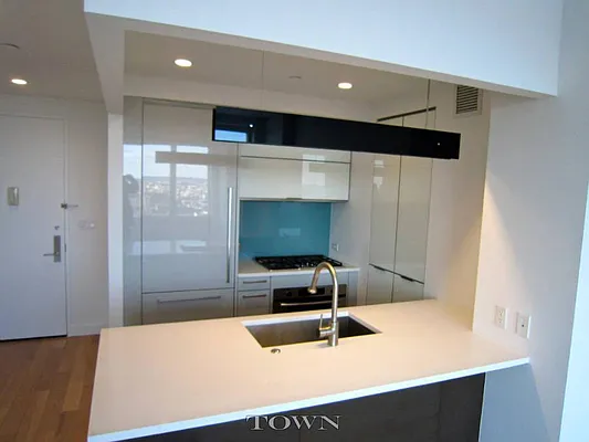 Rented by Town Residential | media 27