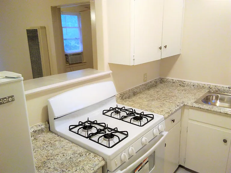 215 W Magnolia Ave #3 — Photo 17