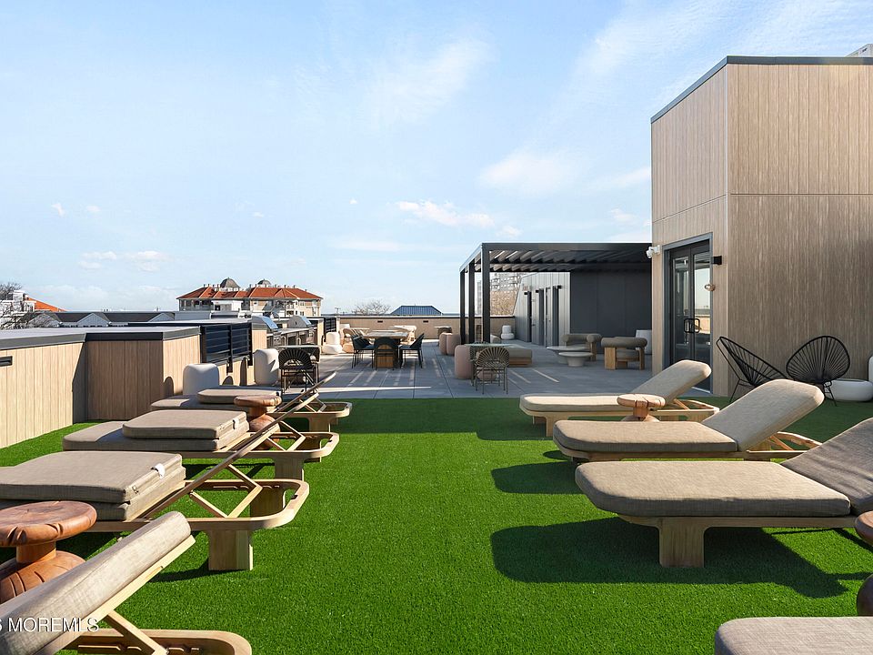 1st image of 665 2nd Avenue #308