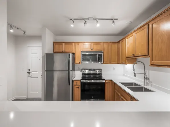 500 W Franklin Ave #2205, Minneapolis, MN 55405